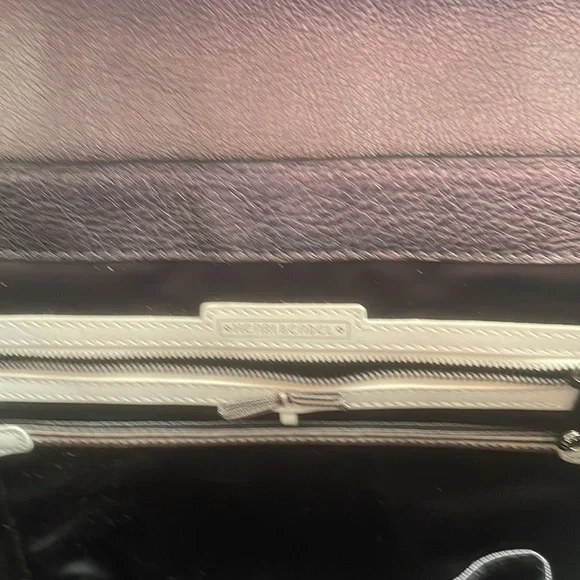 HENRI BENDEL | Silver Crome Bag - Picture 9 of 9